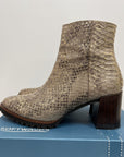 Soft Waves Boots - 8/39