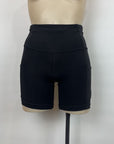Lululemon Shorts - 6 (lulu2)