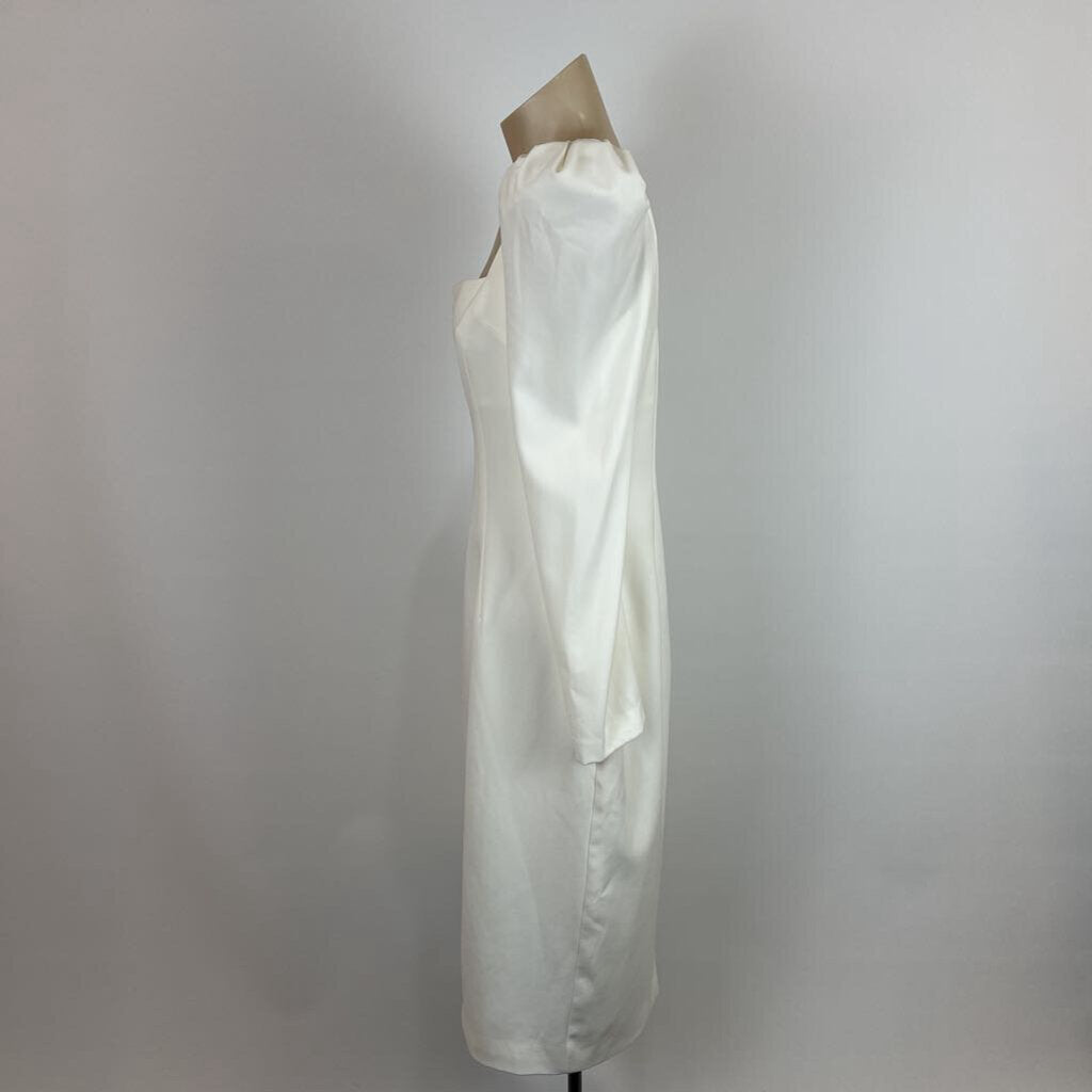 By Johnny Dress - 12