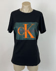 Calvin Klein Tee - M