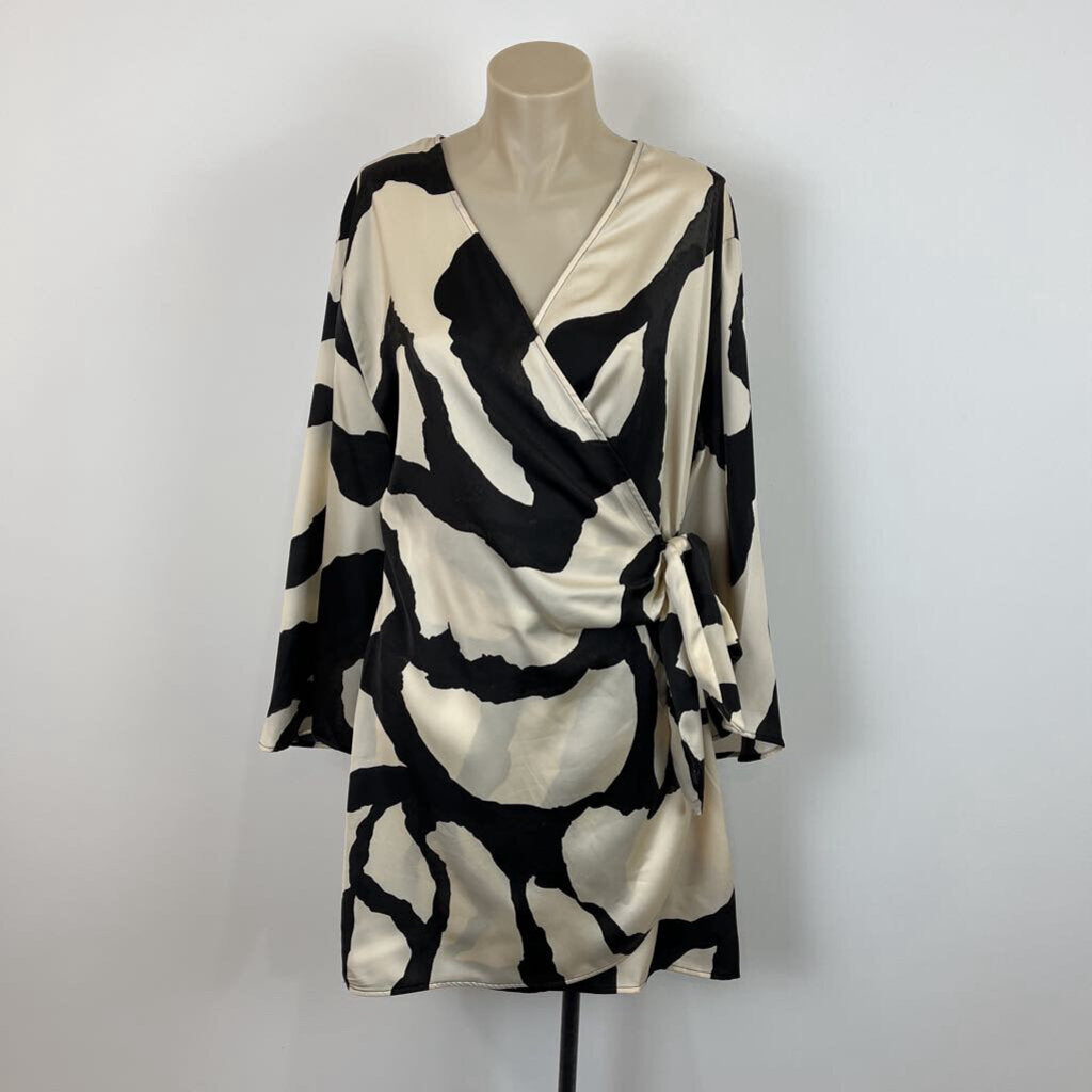 H&amp;M Dress - M