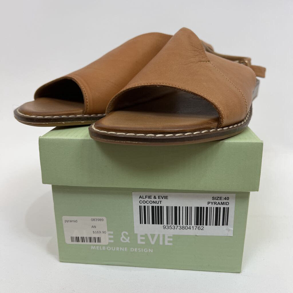 Aflie &amp; Evie Sandals - 9/40