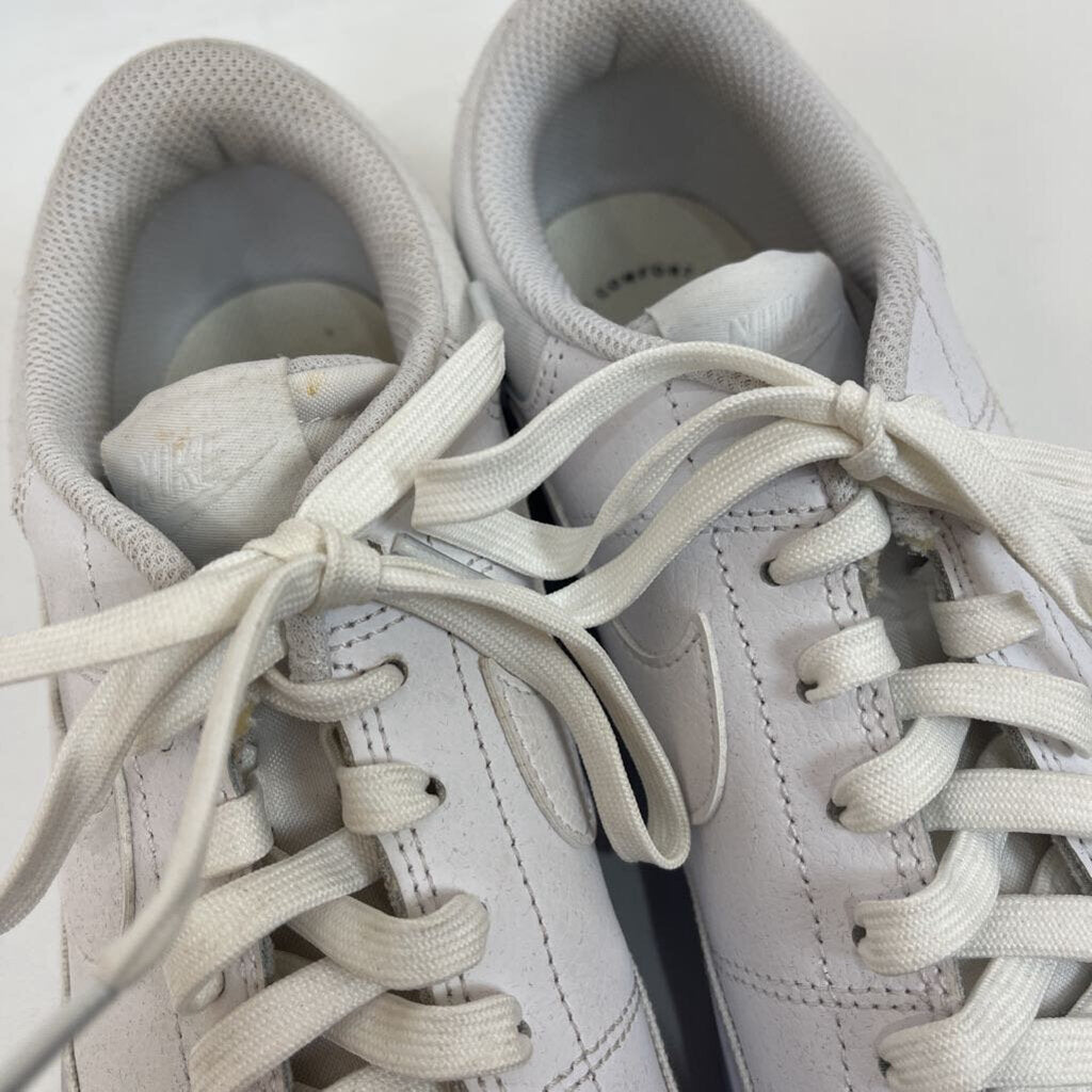 Nike Sneakers - 8.5/40