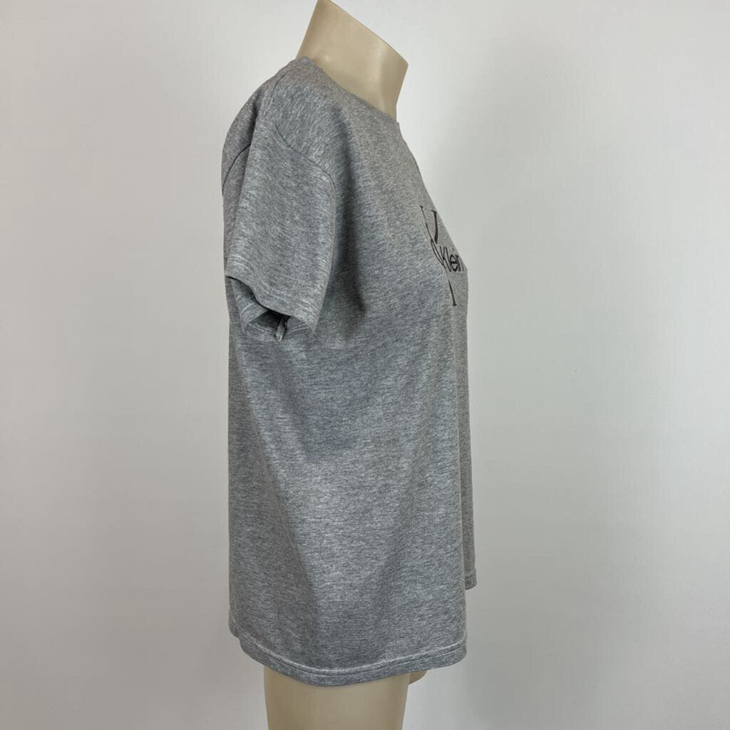 Calvin Klein Tee - L