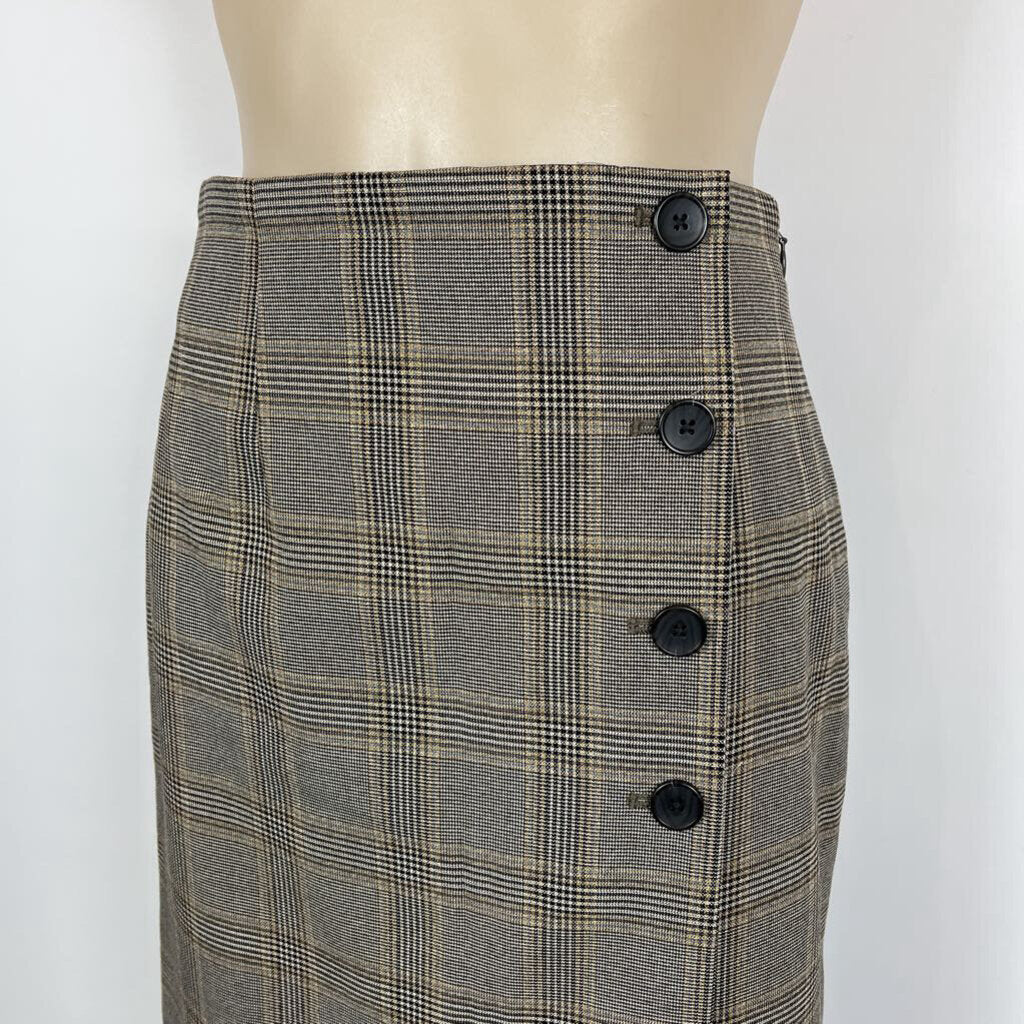 Uni Qlo Skirt - S
