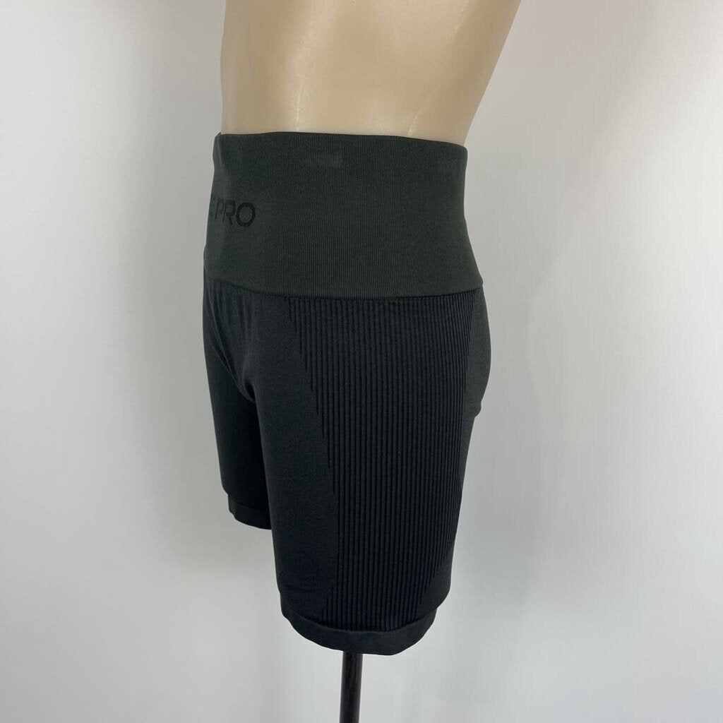 Nike Biker Shorts - L