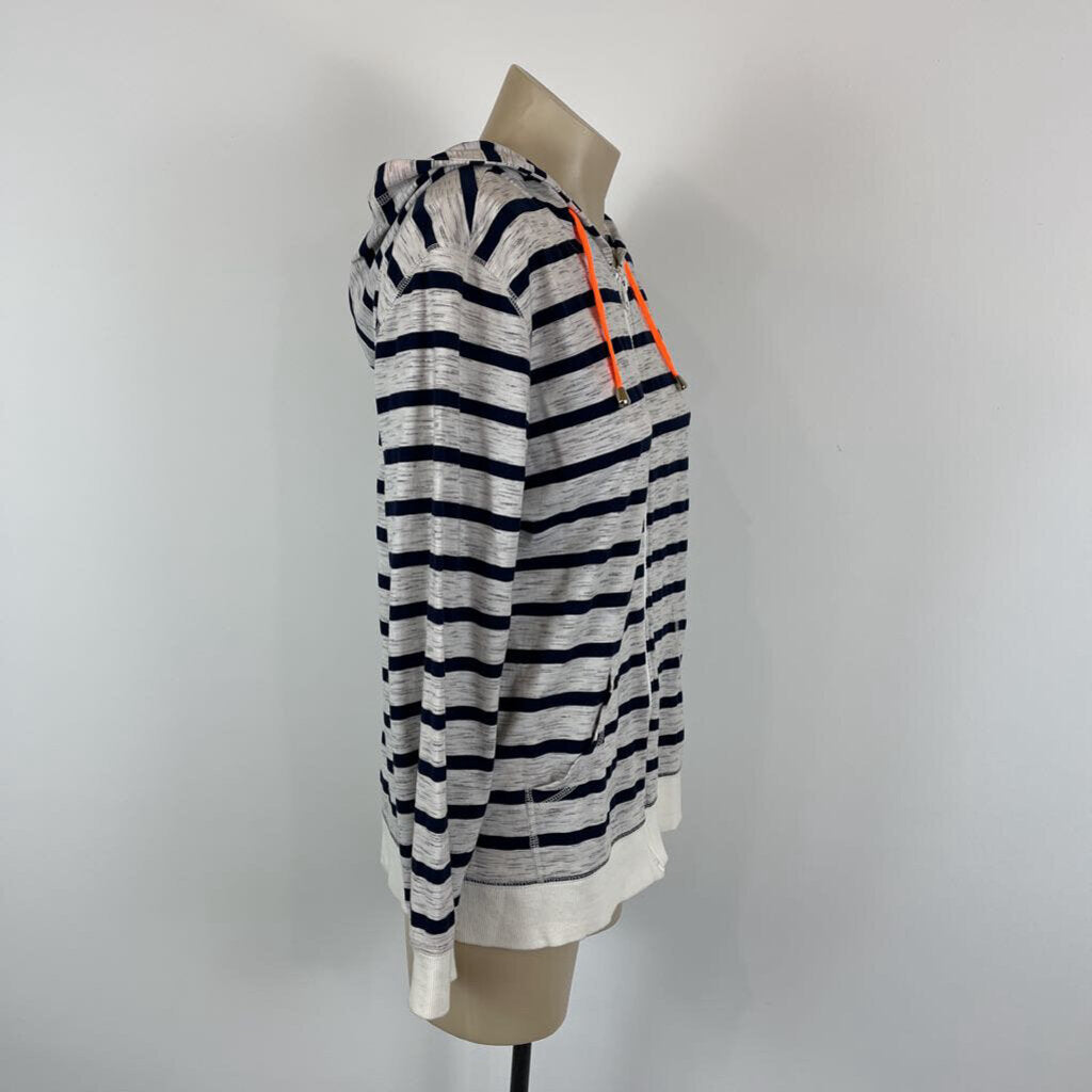 Zafina Hoodie - 10