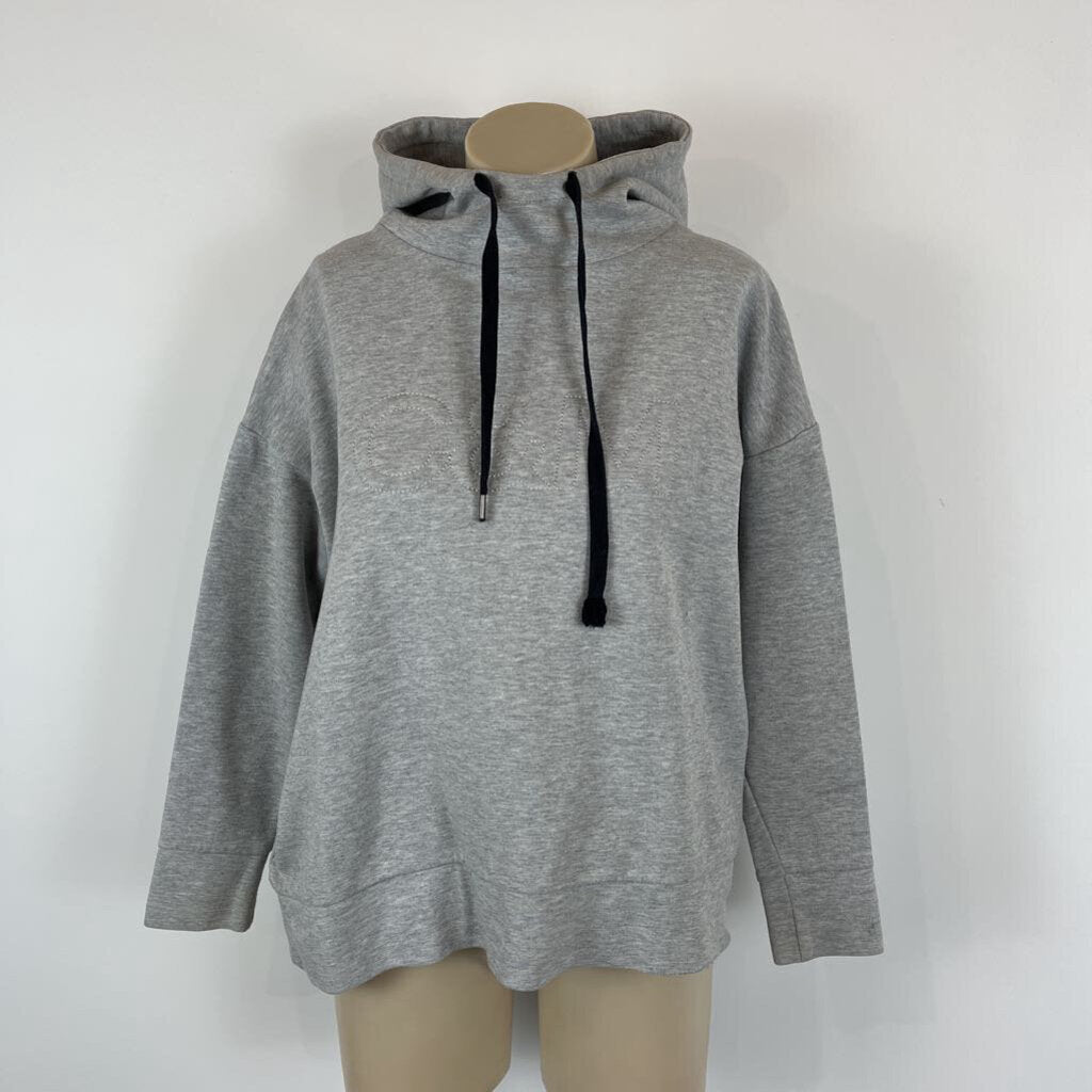 Camilla and Marc Hoodie - 8