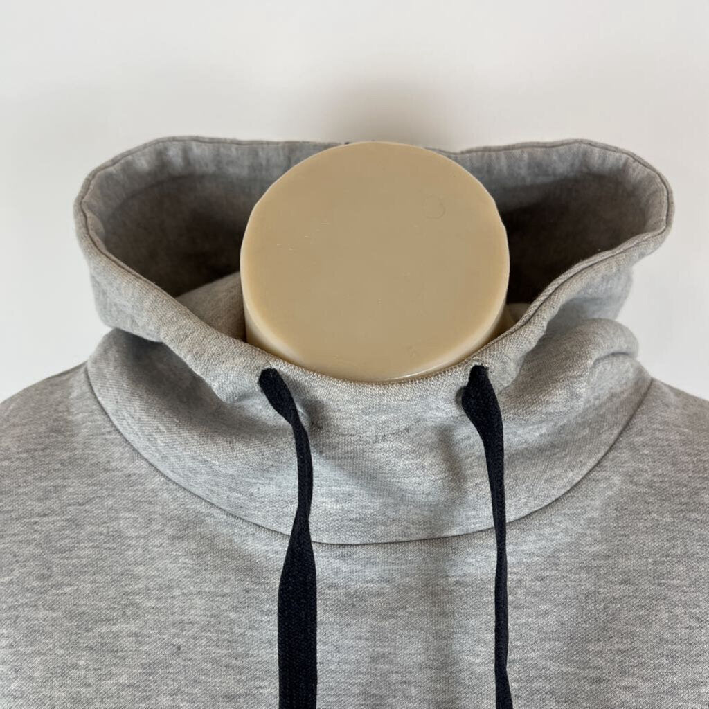 Camilla and Marc Hoodie - 8