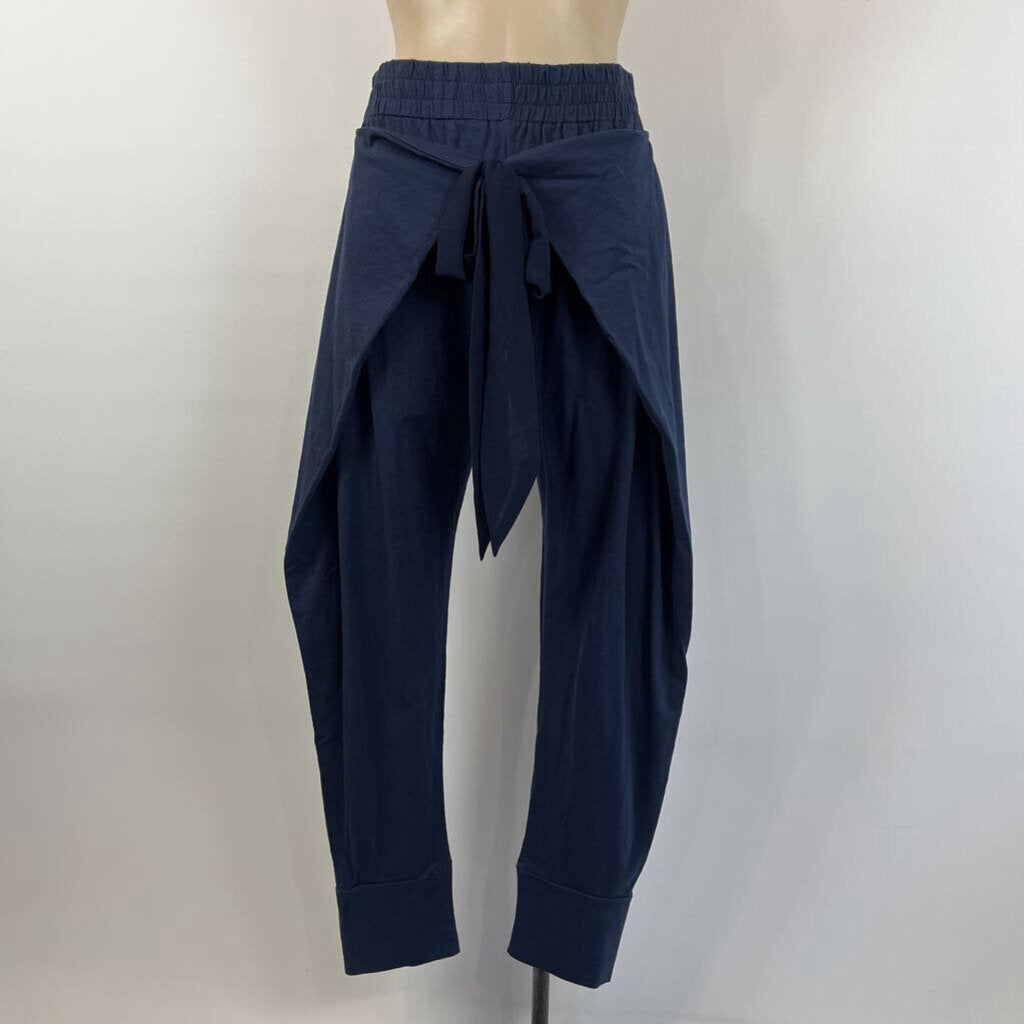 Betty Basic Pants - 10