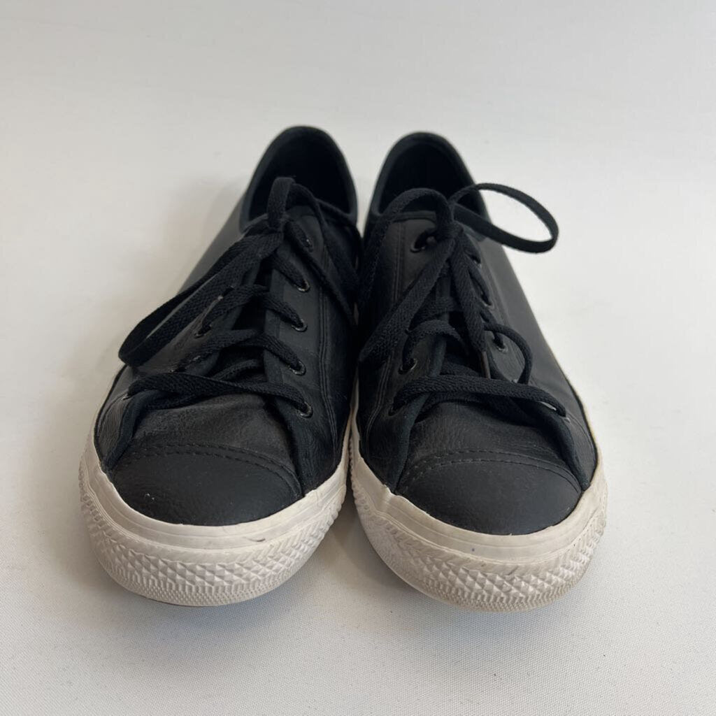 Converse Shoes - 9/40.5