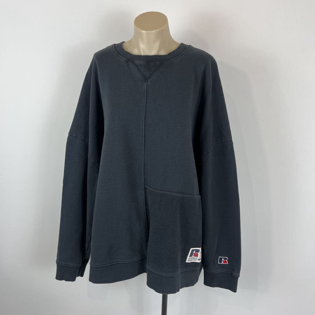 Russell Athletic Crewneck - 18