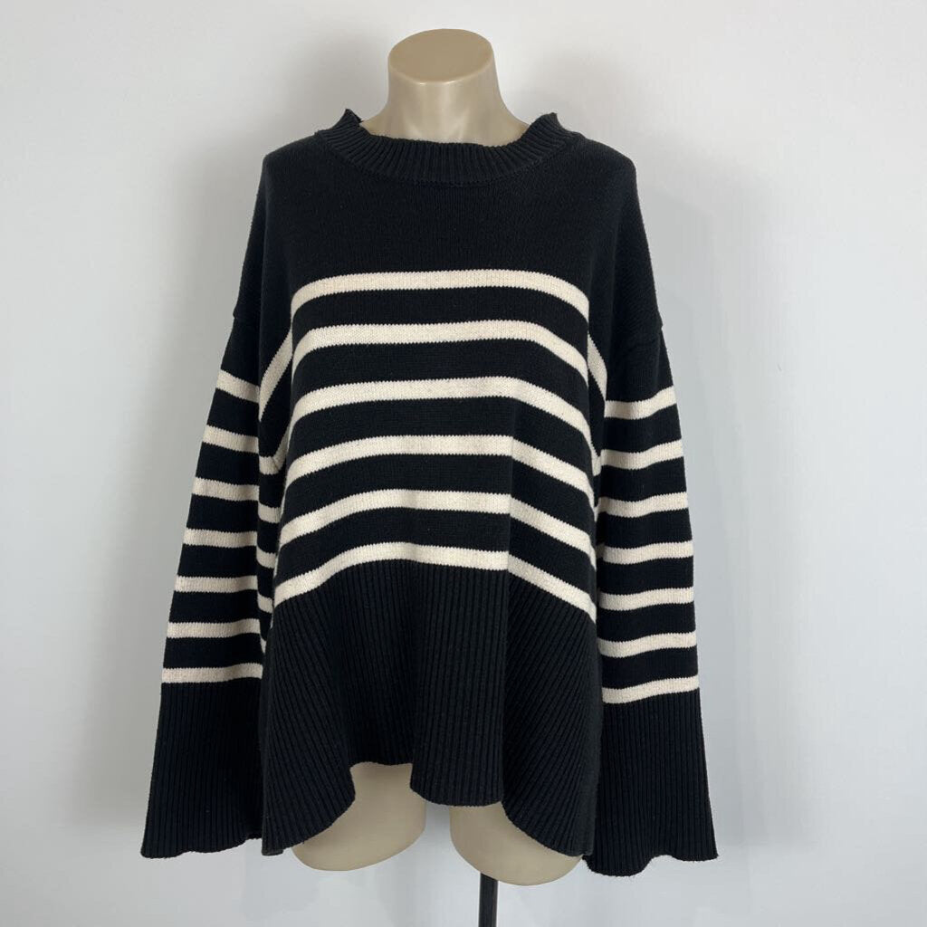 White Closet Jumper - S/M