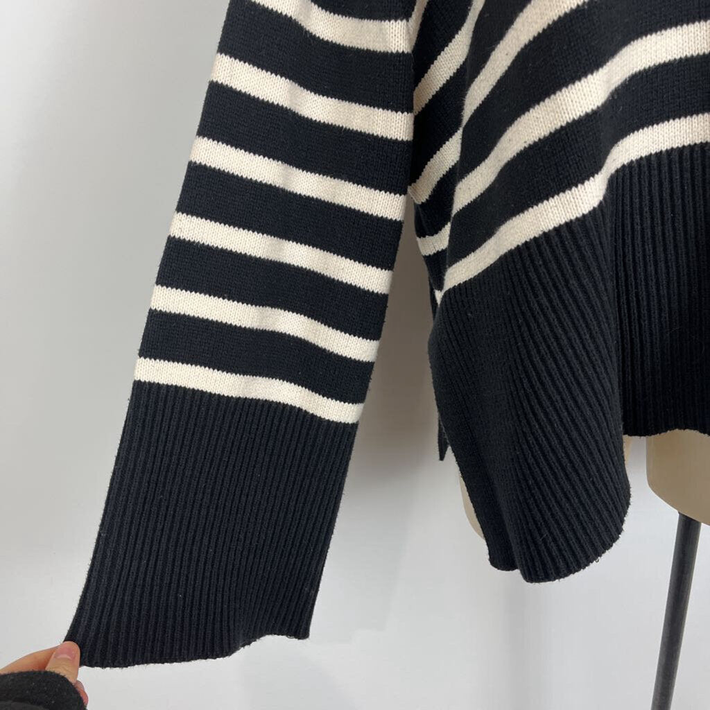White Closet Jumper - S/M