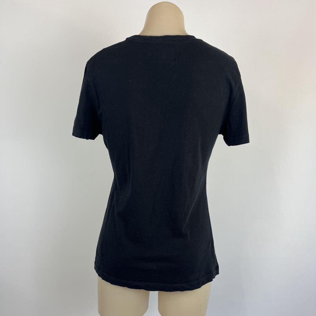 Calvin Klein Tee - M