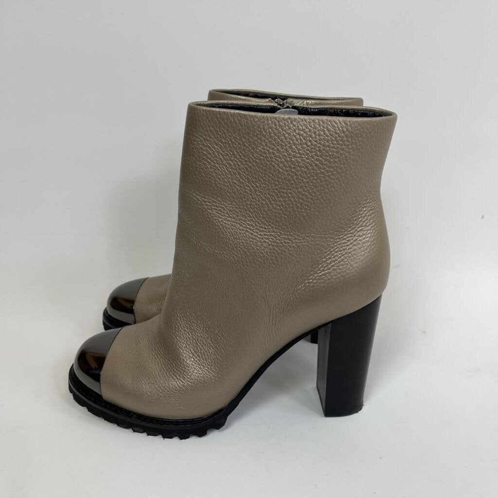 Oli Boots - 10/41