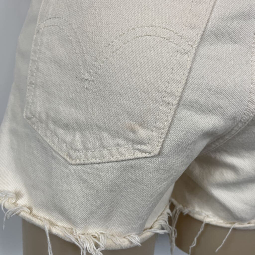 Levi's Shorts - 7/25