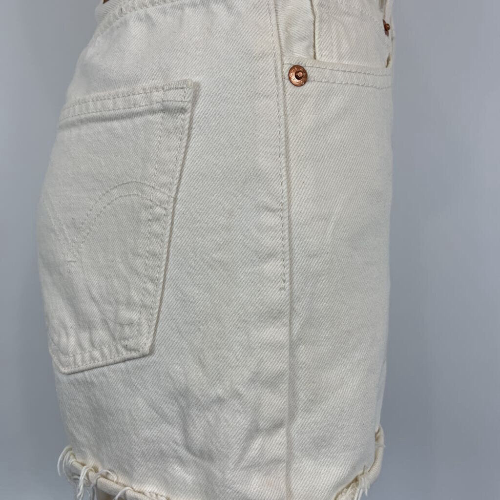 Levi's Shorts - 7/25