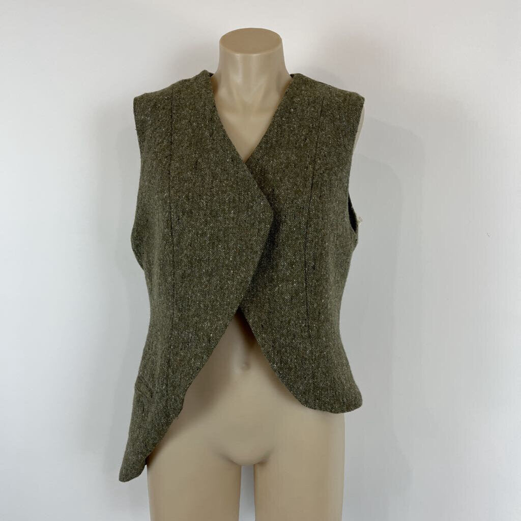 Pitch The Pot Vest - 10