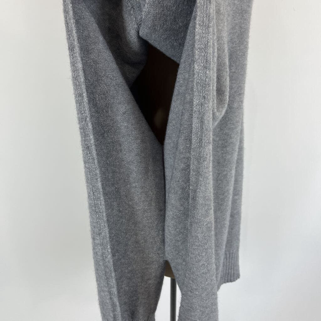 Maud Josefina Poncho - O/S