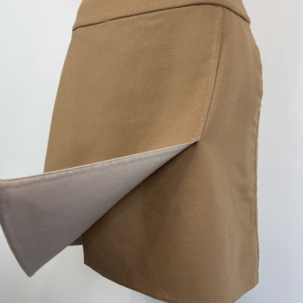 Uni Qlo Skirt - S