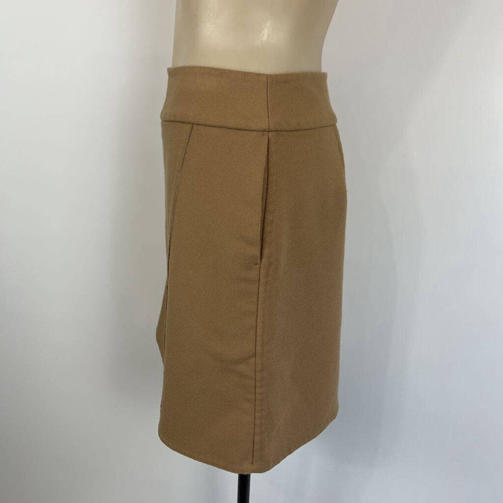 Uni Qlo Skirt - S