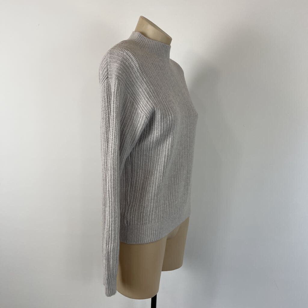 Uni Qlo Jumper - S