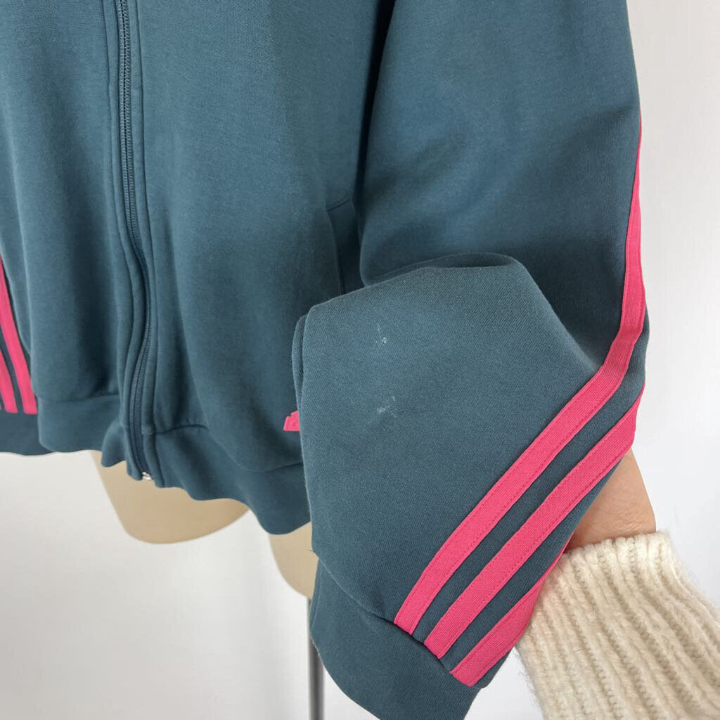 Adidas Hoodie - 8/10