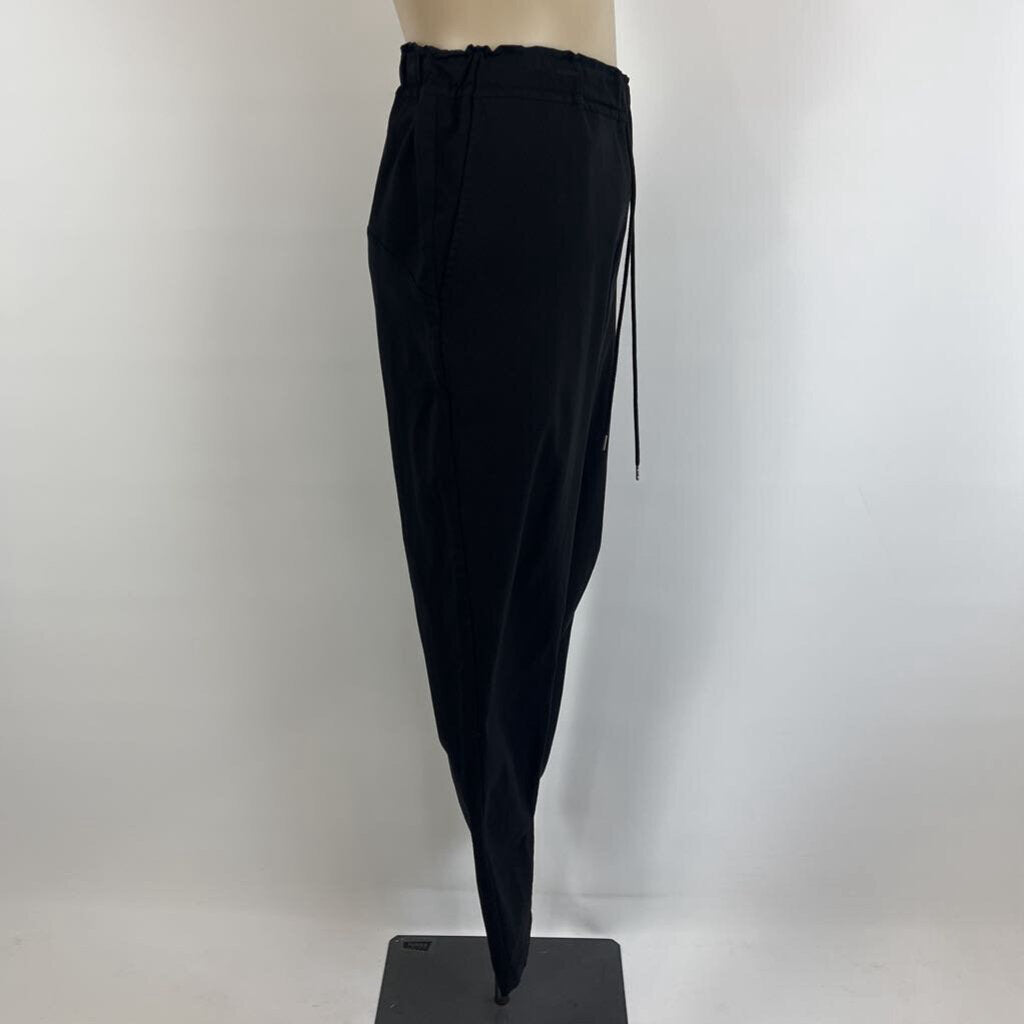 Moochi Pants - 8/10