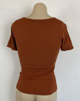 Lululemon Top - 10 (lulu6)