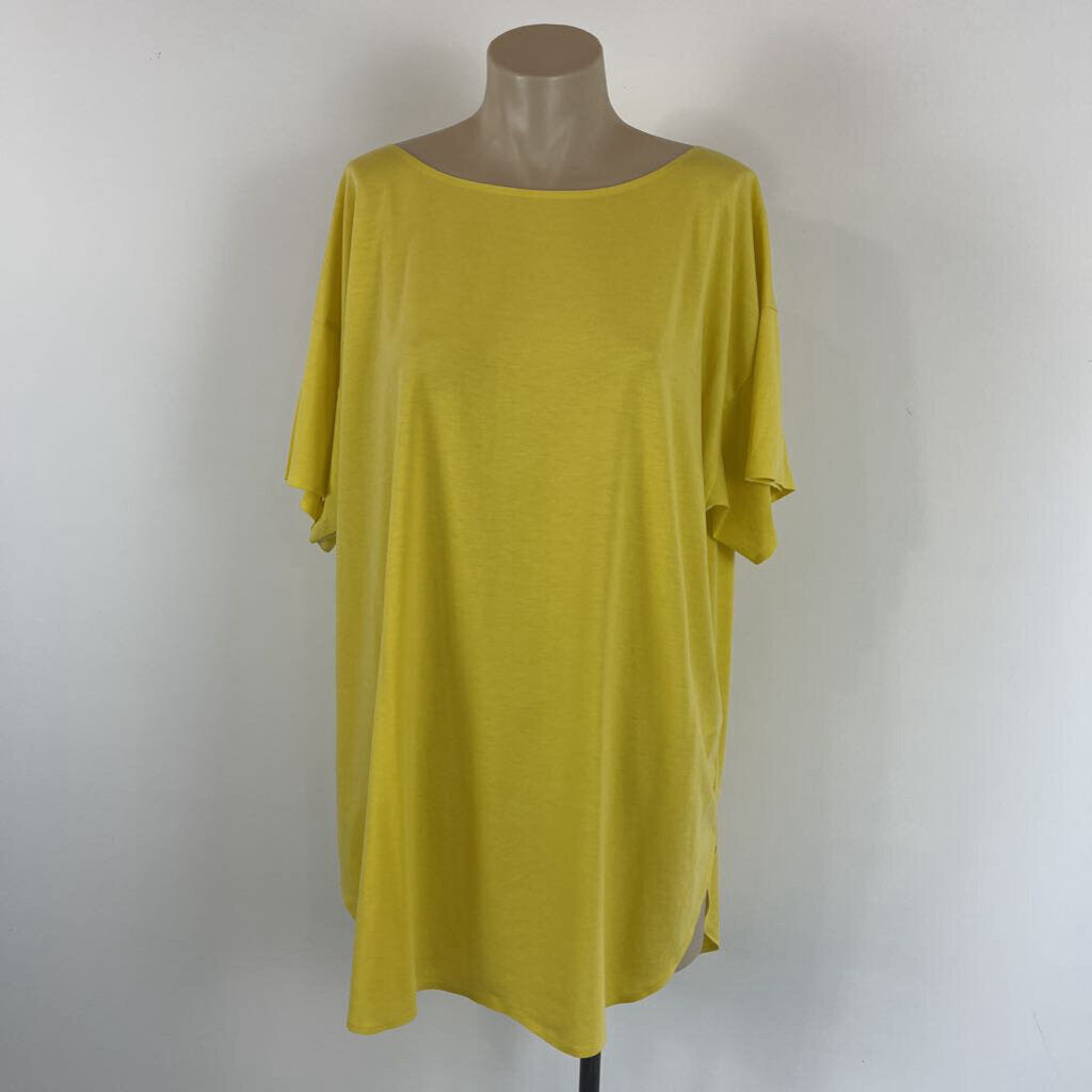 Uni Qlo Tee - XL