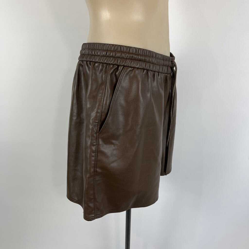 D-Luxe By Decjuba Shorts - M