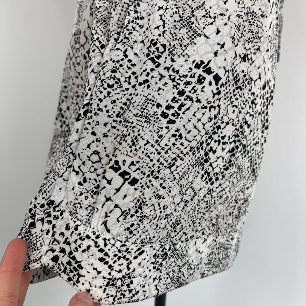 Witchery Shorts - 16