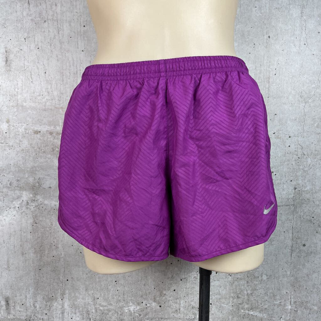 Nike Shorts - S